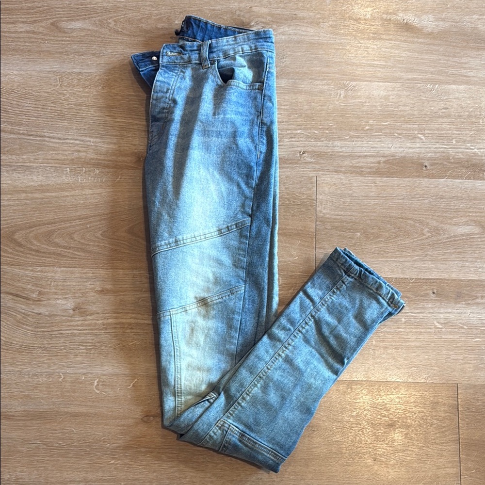 Blue Skinny Jeans with Vintage Distressing